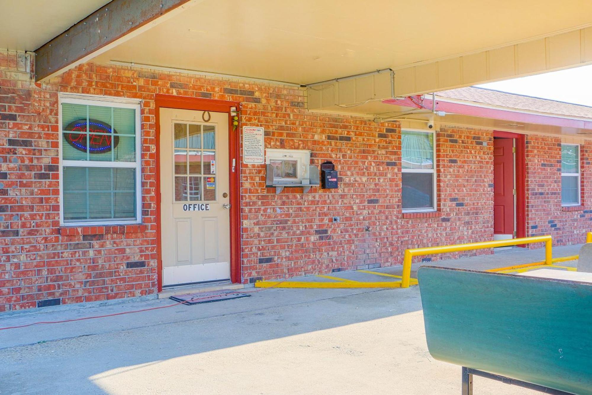 Economy Inn By Oyo Lockport Near Houma Εξωτερικό φωτογραφία