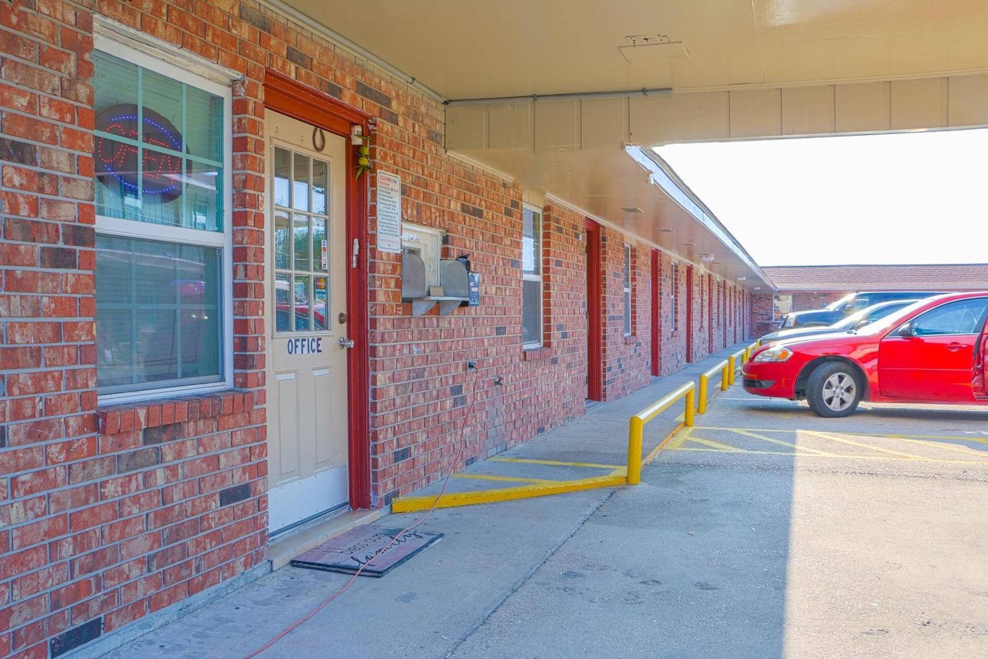 Economy Inn By Oyo Lockport Near Houma Εξωτερικό φωτογραφία